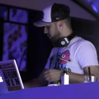 Dj Flow, 2 Fjalë Për Klipin E Ri “Çele çadrën“