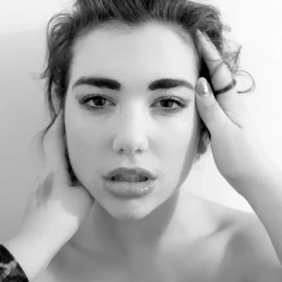 Dua Lipa Performon Midis Gjermanisë