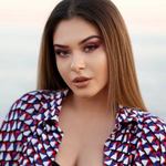 Mishela Rapo - À La Folie