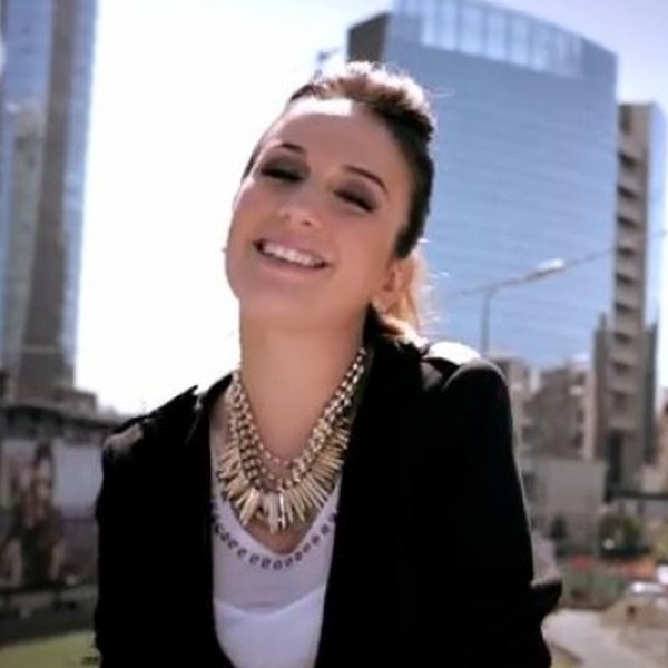 Elhaida Dani Sjell Një Super Këngë Në Italisht