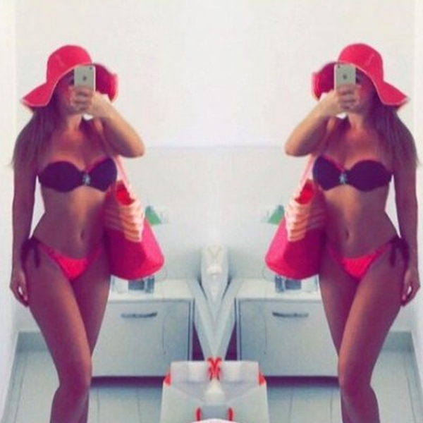 Adelina Berisha Shfaq Trupin Me Bikini